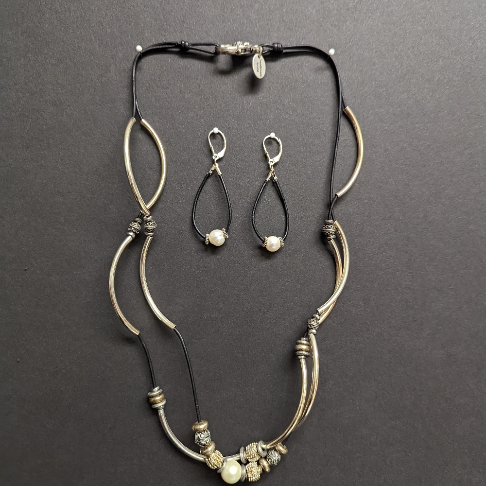 Lizzy James Matching Necklace and Earrings
